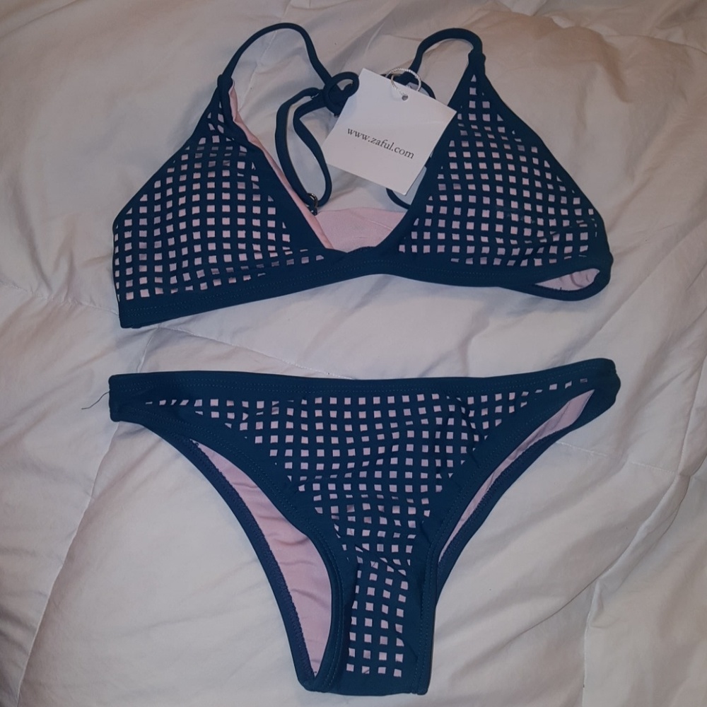 Cute zaful bikini (top small/bottom medium)
